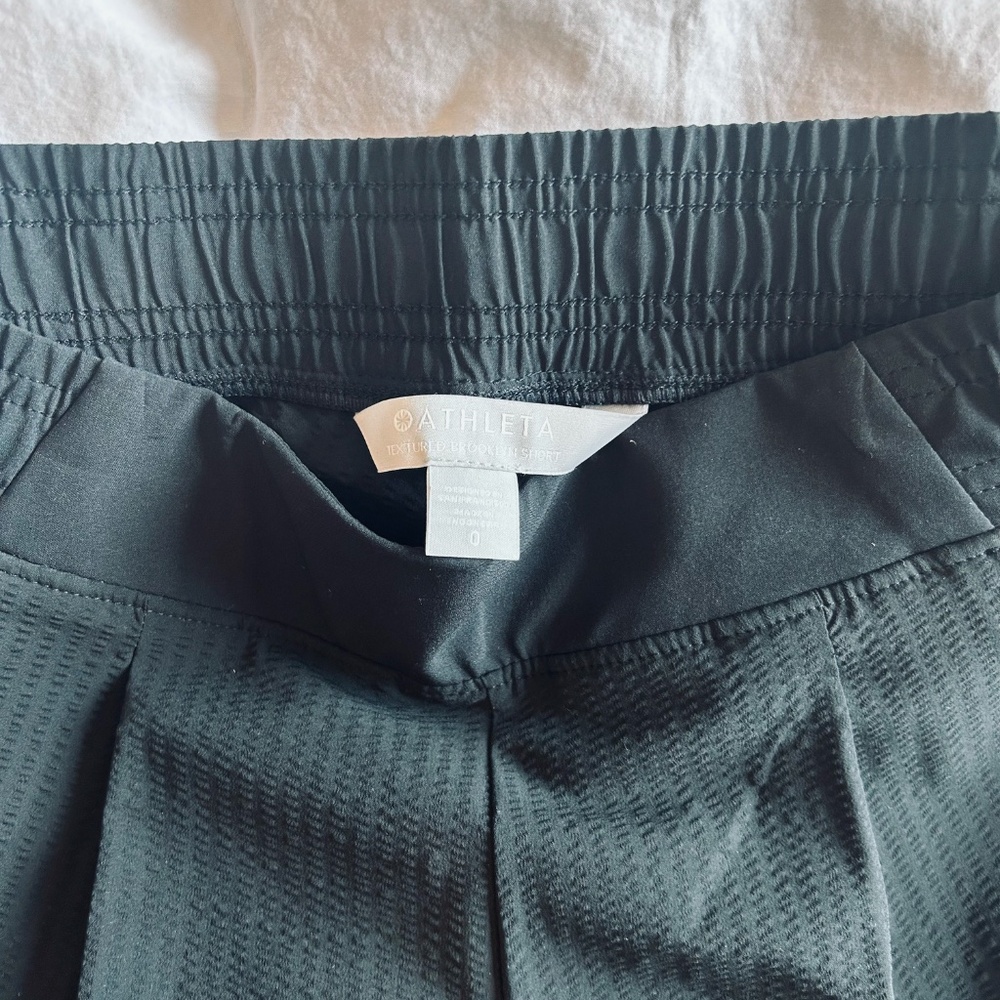 NWOT Athleta Textured Brooklyn Athletic Short - Picture 4 of 6